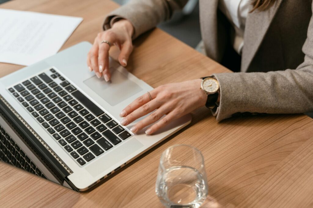 Online Journeys of Generosity